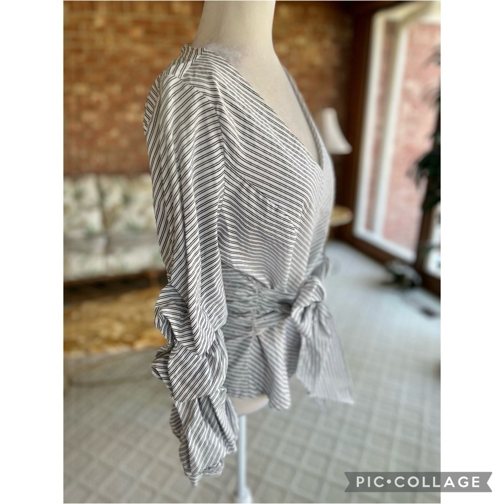 Renee C. Top Tiered Ruched Sleeves White Black Striped Belted V-Neck Cotton M - Picture 11 of 15